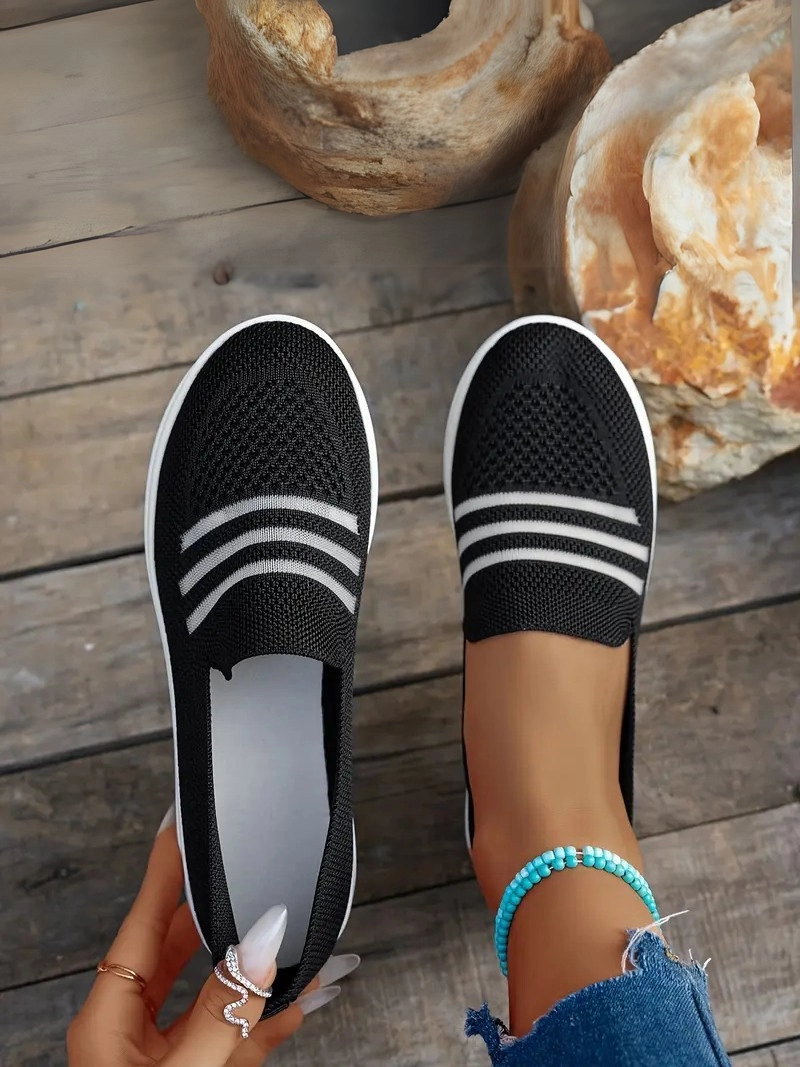 Yuvarlak Burunlu Bağcıksız Rahat Siyah Kadın Ayakkabı