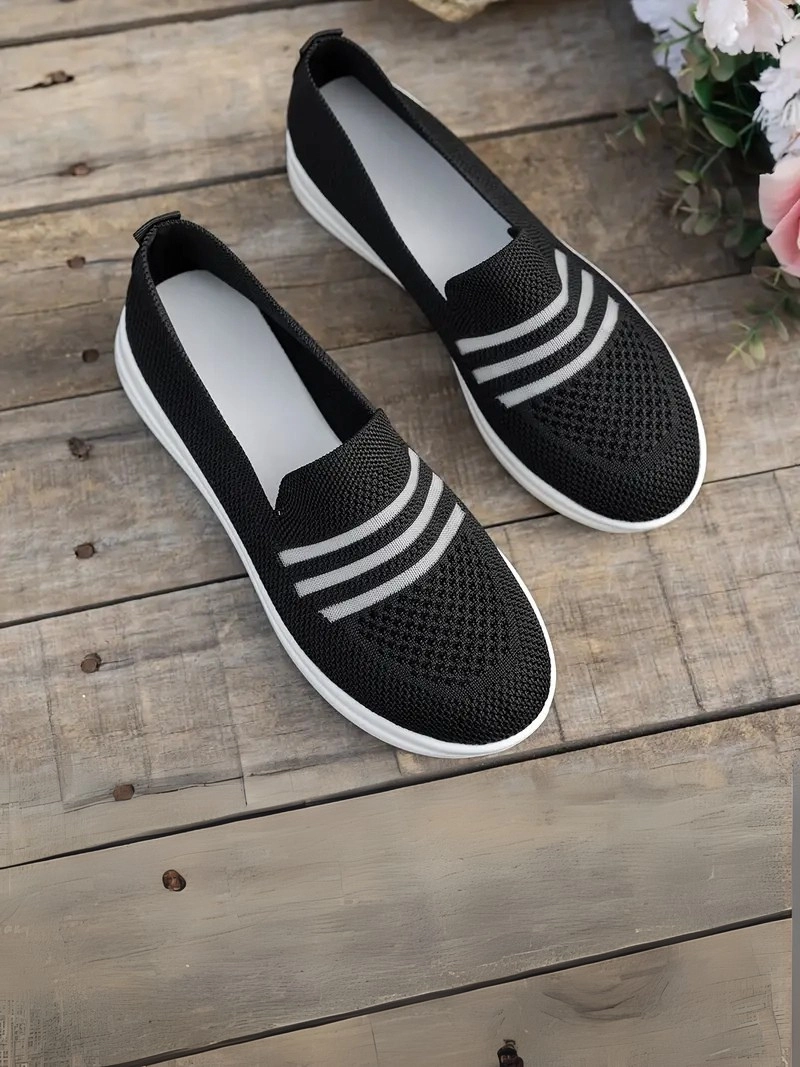 Yuvarlak Burunlu Bağcıksız Rahat Siyah Kadın Ayakkabı