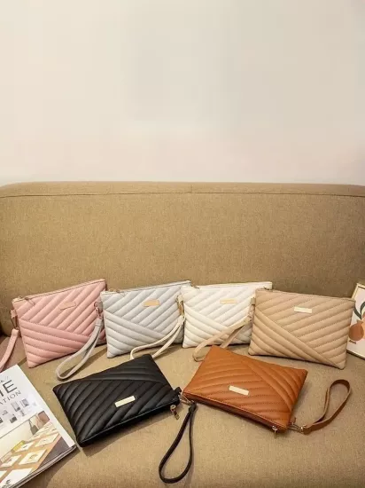 Nakışlı Desenli Ayarlanabilir Kayışlı Büyük Kapasiteli Zarif Kadın El Çantası