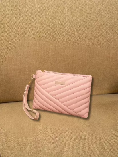 Nakışlı Desenli Ayarlanabilir Kayışlı Büyük Kapasiteli Zarif Kadın El Çantası